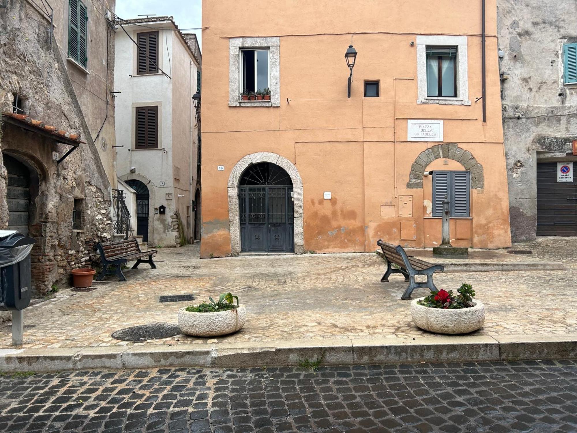 Апартаменты La Piazzetta Тиволи Экстерьер фото